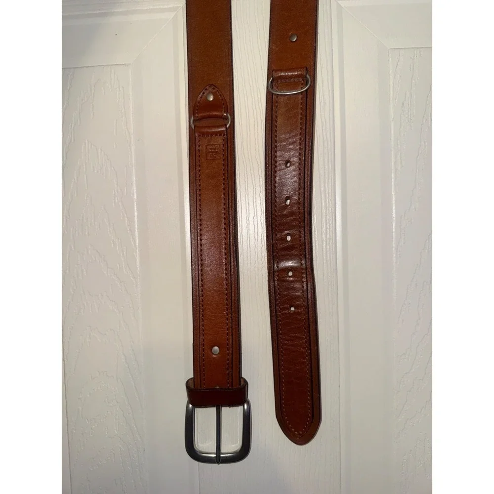 LAUREN Ralph Lauren Leather Belt Featuring A Stirrup-Inspired Design Size 42‎
